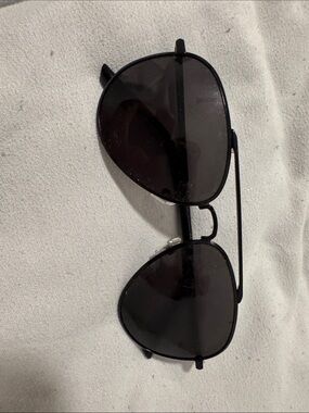 Men's Black Aviator Sunglasses with Dark Lenses